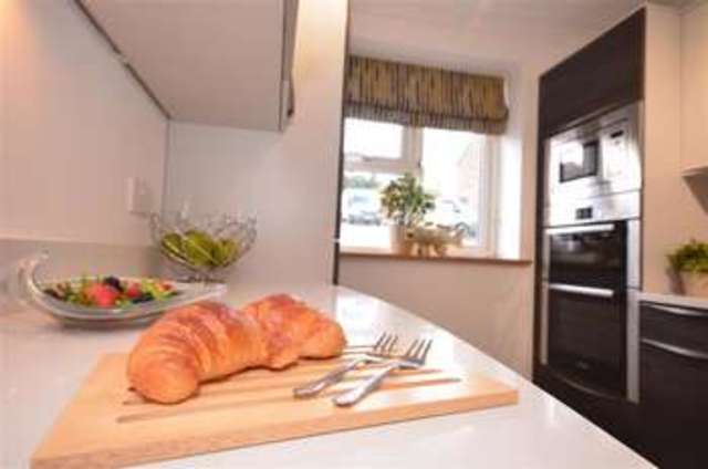  Image of 2 bedroom Flat for sale in Croydon Road Caterham CR3 at Caterham Surrey Caterham, CR3 6PG
