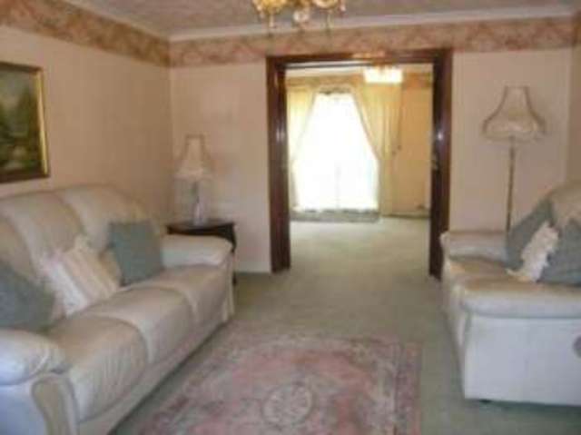  Image of 3 bedroom Detached house for sale in Cumnock Road Glasgow G33 at Glasgow Lanarkshire Stepps, G33 1QT