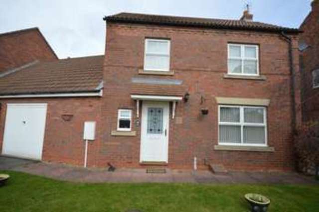  Image of 3 bedroom Detached house for sale in Curlew Drive Crossgates Scarborough YO12 at Curlew Drive  Crossgates, YO12 4TP
