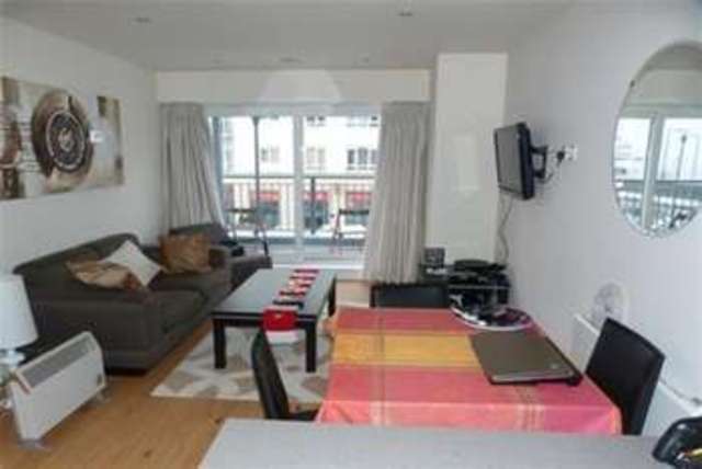  Image of Flat to rent in Heritage Avenue London NW9 at London, NW9 5WT