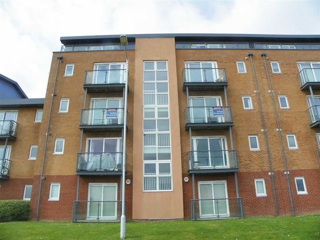  Image of 2 bedroom Flat for sale in Pentre Doc Y Gogledd Llanelli SA15 at Cwrt Westfa Llanelli Llanelli, SA15 2LX