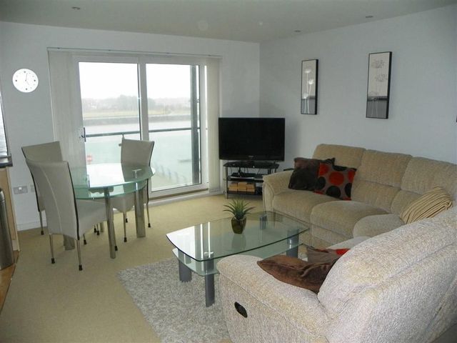  Image of 2 bedroom Flat for sale in Pentre Doc Y Gogledd Llanelli SA15 at Cwrt Westfa Llanelli Llanelli, SA15 2LX