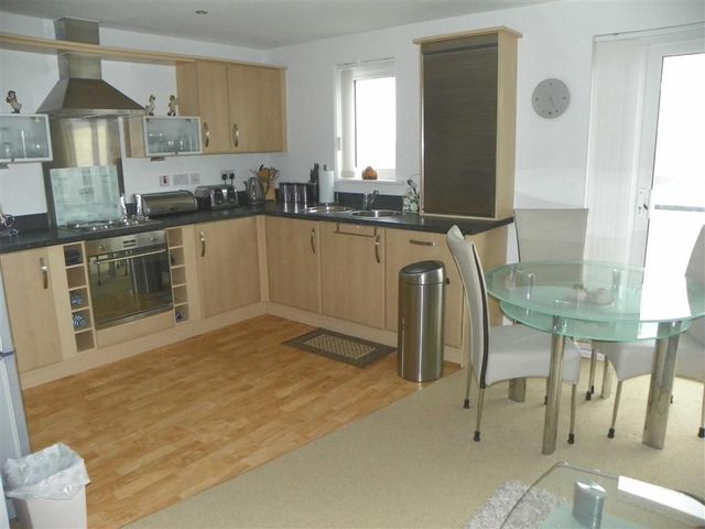  Image of 2 bedroom Flat for sale in Pentre Doc Y Gogledd Llanelli SA15 at Cwrt Westfa Llanelli Llanelli, SA15 2LX