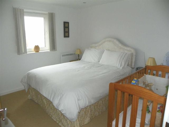  Image of 2 bedroom Flat for sale in Pentre Doc Y Gogledd Llanelli SA15 at Cwrt Westfa Llanelli Llanelli, SA15 2LX