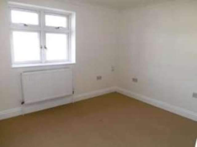  Image of 3 bedroom End of Terrace for sale in Eastfield Road Dagenham RM10 at Dagenham  Dagenham, RM10 8PU