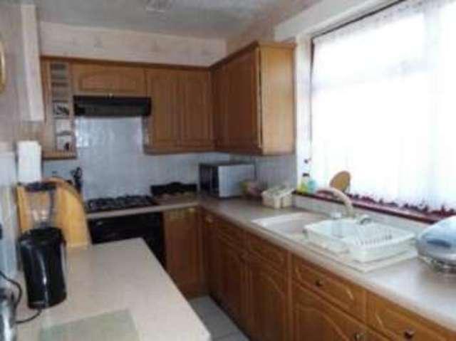  Image of 3 bedroom Terraced house for sale in Fitzstephen Road Becontree Dagenham RM8 at Dagenham  Becontree Heath, RM8 2YB