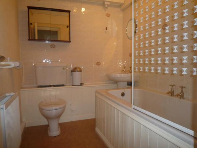  Image of 2 bedroom Flat to rent in Hazlehead Aberdeen AB15 at West End Aberdeen Aberdeen, AB15 8ES