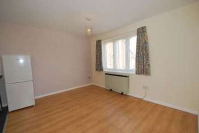  Image of 1 bedroom Flat to rent in Dawes Close Coventry CV2 at Dawes Close  Coventry, CV2 4LL