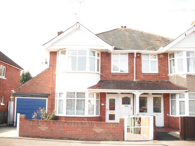  Image of 2 bedroom Flat to rent in Dawlish Avenue Shirley Southampton SO15 at Upper Shirley  Southampton, SO15 5HQ