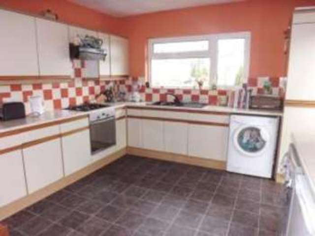  Image of 2 bedroom Bungalow for sale in Underwood Close Dawlish EX7 at Dawlish Devon Holcombe, EX7 9RY