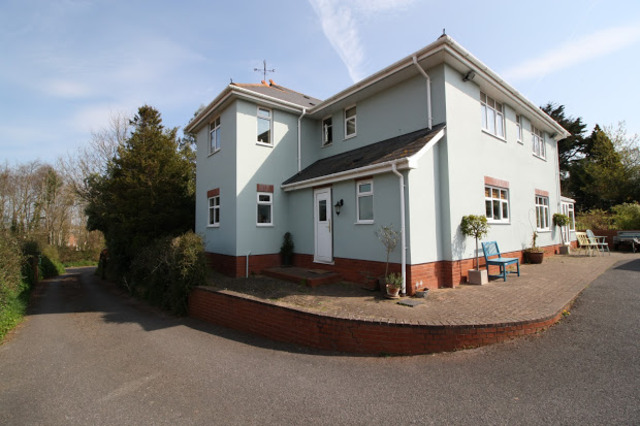  Image of 5 bedroom Property to rent in Dawlish Road Alphington Exeter EX2 at Dawlish Road  Exeter, EX2 8XW