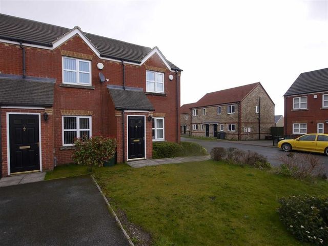  Image of 2 bedroom Property for sale in Dewfield Close Bierley Bradford BD4 at Dewfield Close Bradford Bradford, BD4 6BT