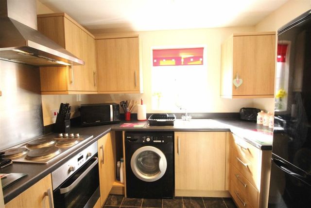  Image of 2 bedroom Property for sale in Dixon Close Redditch B97 at Redditch Worcestershire Redditch, B97 6AJ