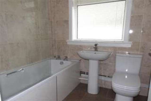  Image of 2 bedroom Flat to rent in Dryburgh Terrace Invergowrie Dundee DD2 at Dundee, DD2 5AZ
