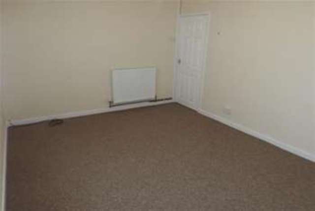  Image of 2 bedroom Flat to rent in Dryburgh Terrace Invergowrie Dundee DD2 at Dundee, DD2 5AZ