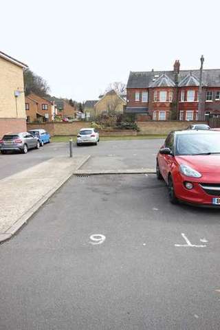  Image of 1 bedroom Flat for sale in Earls Meade Luton LU2 at Earls Meade  Luton, LU2 7JE