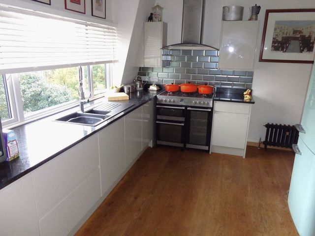  Image of 4 bedroom Flat for sale in Seaview Avenue East Preston Littlehampton BN16 at 4 Seaview Avenue East Preston Kingston, BN16 1PP
