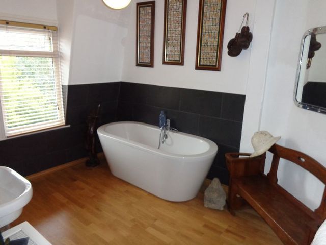  Image of 4 bedroom Flat for sale in Seaview Avenue East Preston Littlehampton BN16 at 4 Seaview Avenue East Preston Kingston, BN16 1PP