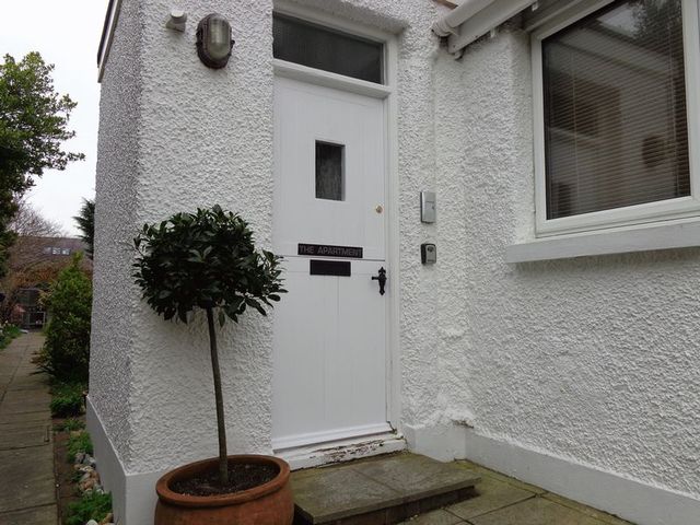  Image of 4 bedroom Flat for sale in Seaview Avenue East Preston Littlehampton BN16 at 4 Seaview Avenue East Preston Kingston, BN16 1PP