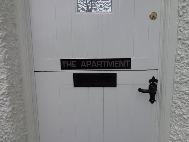  Image of 4 bedroom Flat for sale in Seaview Avenue East Preston Littlehampton BN16 at 4 Seaview Avenue East Preston Kingston, BN16 1PP