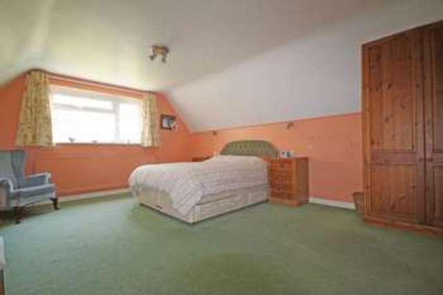  Image of 4 bedroom Property for sale in Woodland Close East Wellow Romsey SO51 at Woodland Close East Wellow Romsey, SO51 6BQ