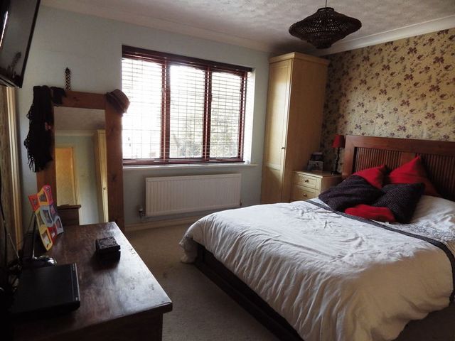  Image of 3 bedroom Detached house for sale in Lottings Way Eaton Ford St. Neots PE19 at Lottings Way Eaton Ford St. Neots, PE19 7QX