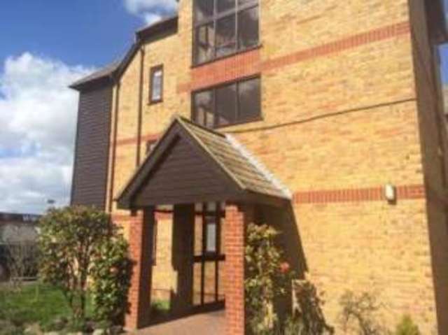  Image of 1 bedroom Retirement Property for sale in Canterbury Road Sittingbourne ME10 at Canterbury Road Sittingbourne Murston, ME10 4SN