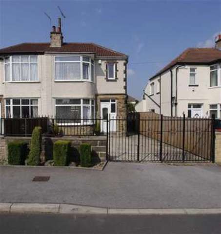  Image of 3 bedroom Property for sale in Ederoyd Crescent Stanningley Pudsey LS28 at Ederoyd Crescent Leeds Leeds, LS28 7QU