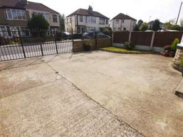  Image of 3 bedroom Property for sale in Ederoyd Crescent Stanningley Pudsey LS28 at Ederoyd Crescent Leeds Leeds, LS28 7QU