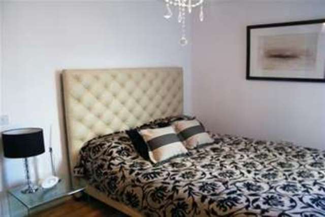  Image of 1 bedroom Flat to rent in Lloyd George Avenue Cardiff CF10 at Cardiff, CF10 4QL