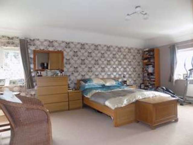  Image of 4 bedroom Semi-Detached house for sale in Elizabeth Way Stoke Poges Slough SL2 at Elizabeth Way Stoke Poges Slough, SL2 4LQ