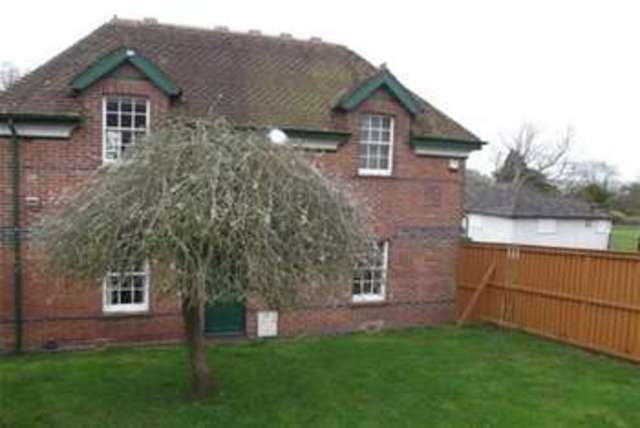  Image of 1 bedroom Flat to rent in Blackboy Road Exeter EX4 at Exeter, EX4 6SS