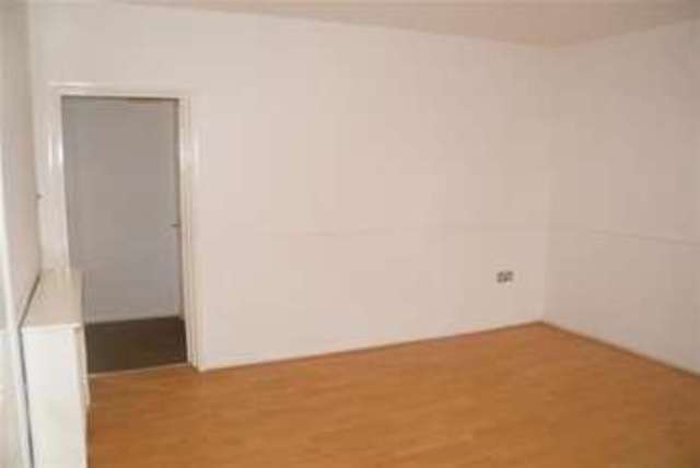  Image of 1 bedroom Flat to rent in Exmoor Drive Bromsgrove B61 at Bromsgrove, B61 0TW