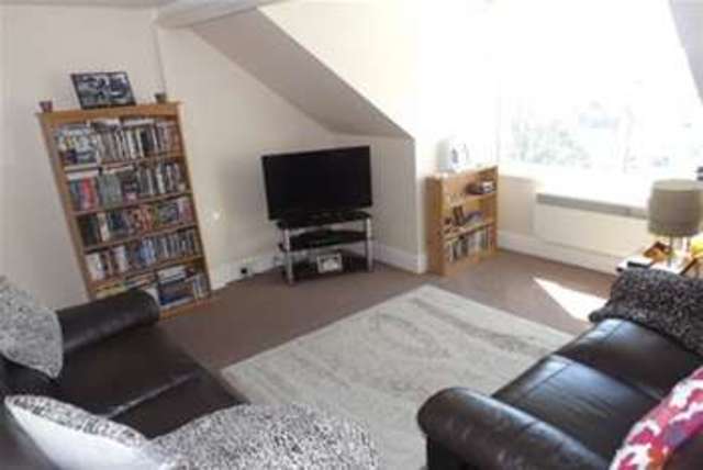  Image of 2 bedroom Flat to rent in Stracey Road Falmouth TR11 at Falmouth, TR11 4DW