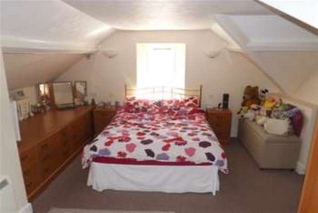  Image of 2 bedroom Flat to rent in Stracey Road Falmouth TR11 at Falmouth, TR11 4DW