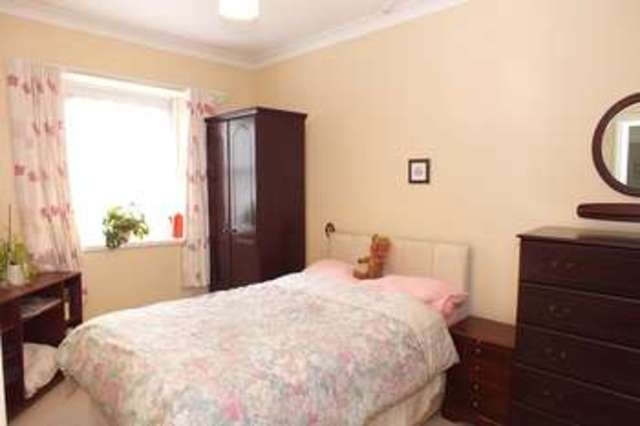  Image of 1 bedroom Flat for sale in Church Street Faringdon SN7 at Faringdon Oxfordshire, SN7 8SL
