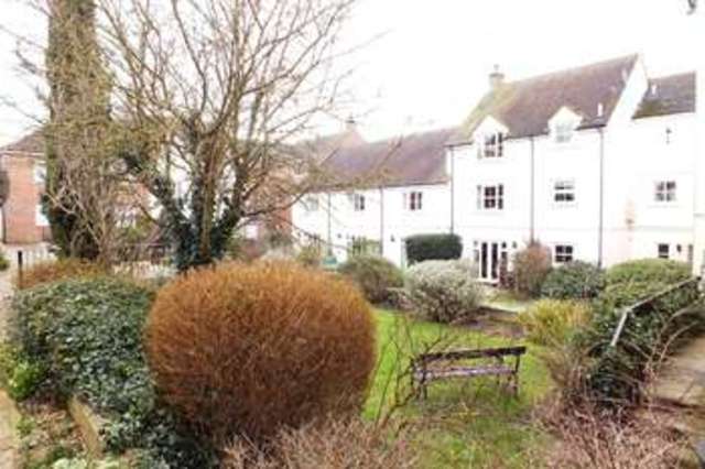  Image of 1 bedroom Flat for sale in Church Street Faringdon SN7 at Faringdon Oxfordshire, SN7 8SL