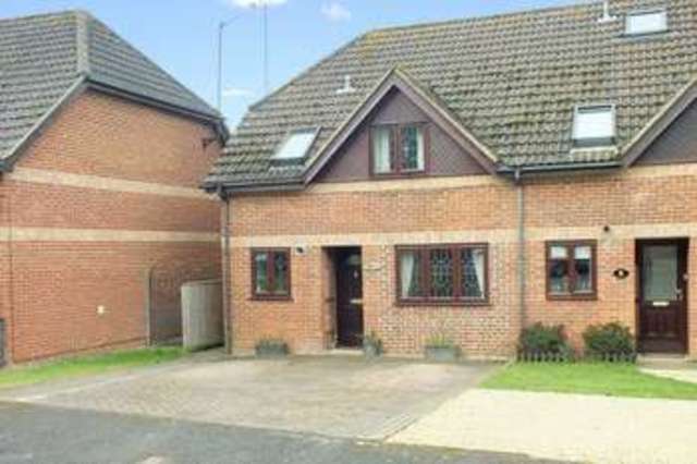 Image of 3 bedroom End of Terrace for sale in Ash Close Faringdon SN7 at Faringdon Oxfordshire, SN7 8EJ