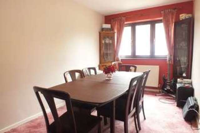  Image of 3 bedroom End of Terrace for sale in Ash Close Faringdon SN7 at Faringdon Oxfordshire, SN7 8EJ