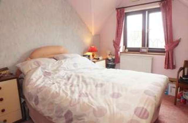  Image of 3 bedroom End of Terrace for sale in Ash Close Faringdon SN7 at Faringdon Oxfordshire, SN7 8EJ