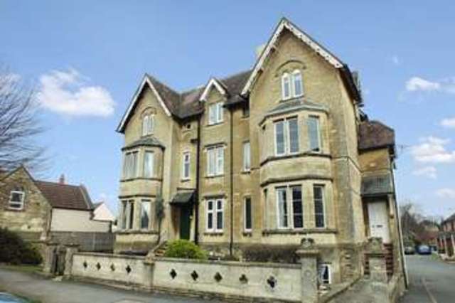 Image of 1 bedroom Flat for sale in Gravel Walk Faringdon SN7 at Faringdon Oxfordshire, SN7 7JW