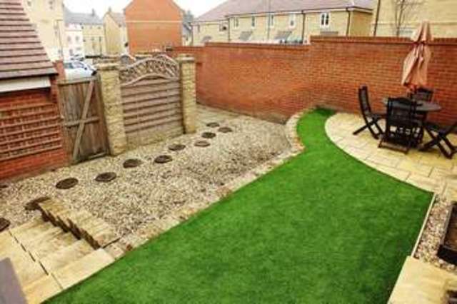  Image of 3 bedroom Semi-Detached house for sale in Palmer Road Faringdon SN7 at Faringdon Oxfordshire, SN7 7FR