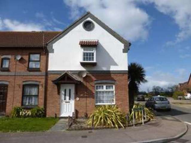  Image of 3 bedroom Terraced house to rent in Fastnet Way Caister-on-Sea Great Yarmouth NR30 at Fastnet Way Caister-On-Sea Great Yarmouth, NR30 5TS