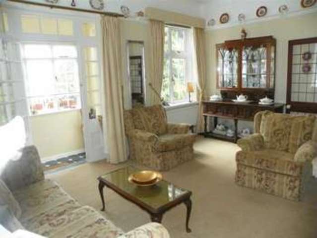  Image of 2 bedroom Property for sale in Felinfoel Road Llanelli SA15 at Felinfoel Road Llanelli Llanelli, SA15 3NJ