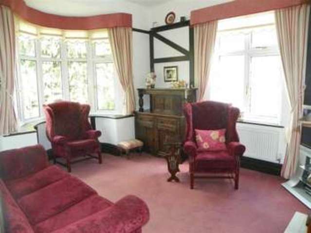  Image of 2 bedroom Property for sale in Felinfoel Road Llanelli SA15 at Felinfoel Road Llanelli Llanelli, SA15 3NJ