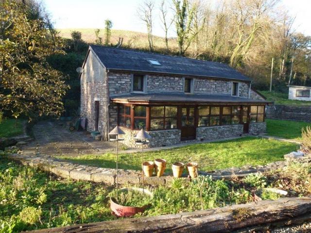 Image of 3 bedroom Detached house to rent in Llansaint Kidwelly SA17 at Llansaint  Kidwelly, SA17 5HX