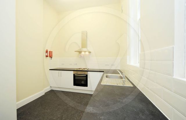  Image of Flat to rent in Finchley Road London NW3 at Finchley Road Hampstead Belsize Park, NW3 6JY