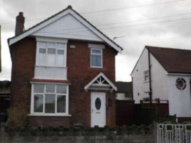  Image of 3 bedroom Detached house for sale in Finlay Road Gloucester GL4 at Gloucester Gloucestershire Matson, GL4 6TW