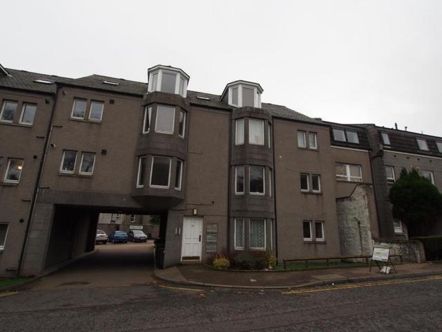  Image of 2 bedroom Flat to rent in Craigton Road Aberdeen AB15 at Mannofield Aberdeen Aberdeen, AB15 7US