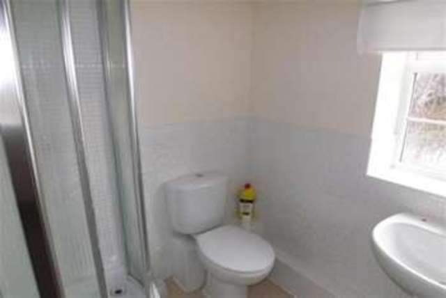  Image of 2 bedroom Flat to rent in Flatts Lane Calverton Nottingham NG14 at Nottingham, NG14 6RF
